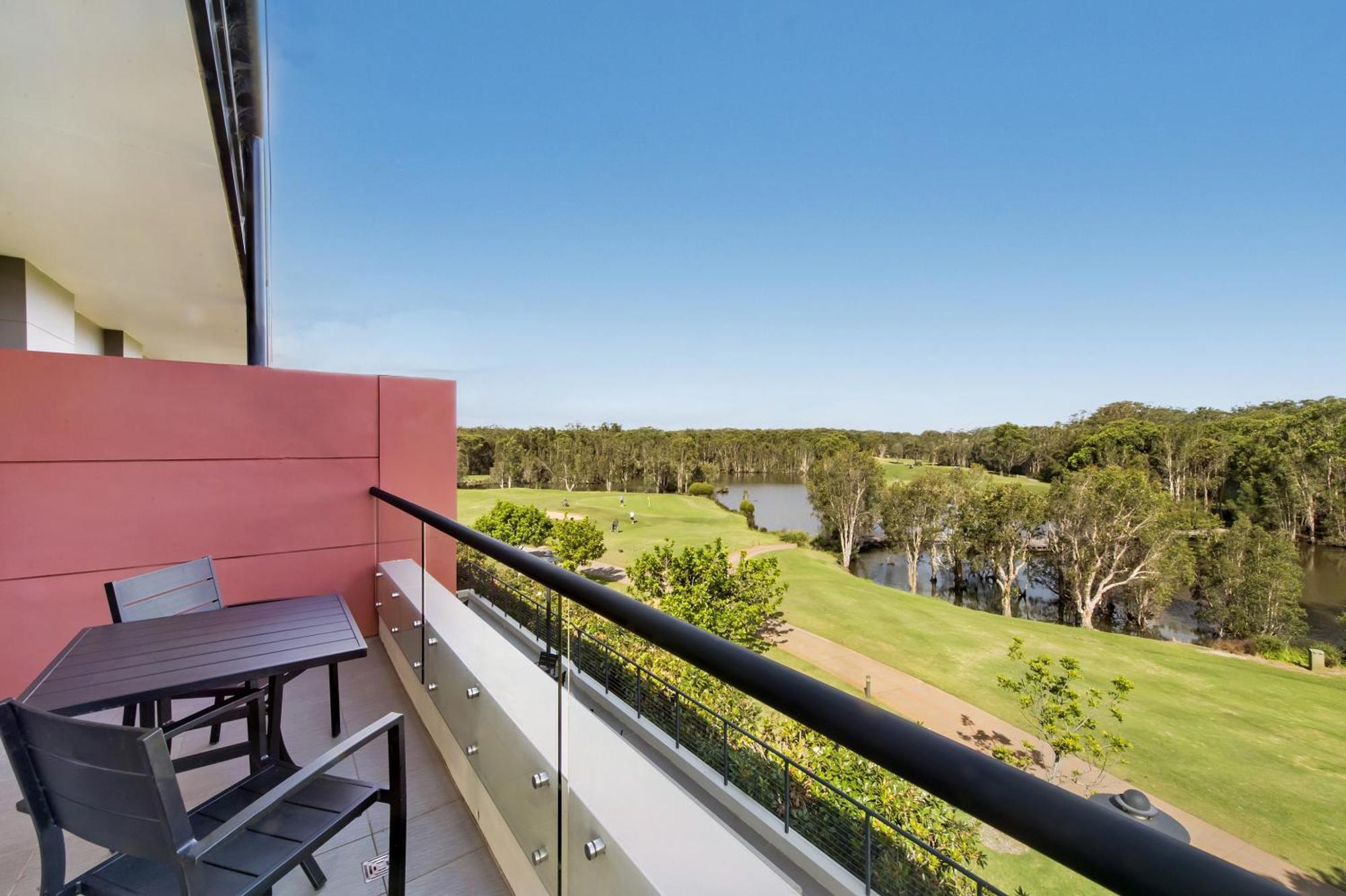 Mercure Kooindah Waters Central Coast Wyong Exterior photo